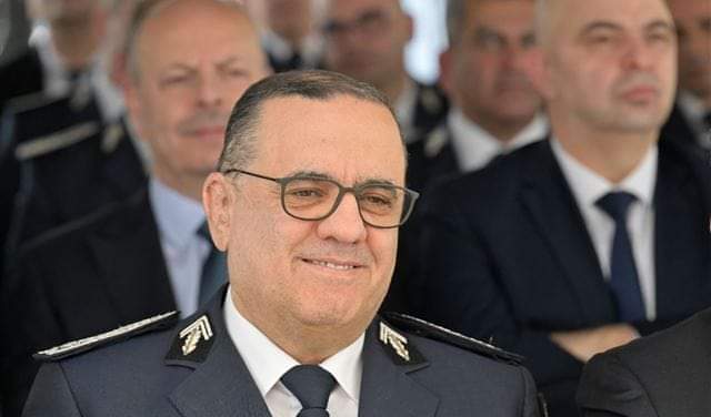 لا أزمة جوازات سفر...