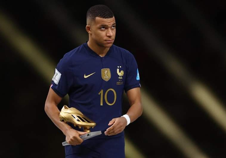 قرار نهائي .. إنتقال كليان مبابي الى "الهلال" السعودي