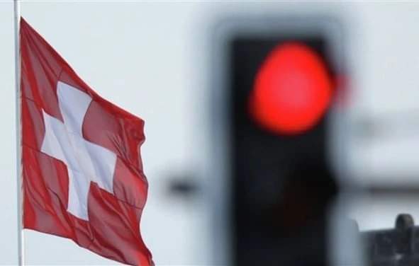 الخطوط الجوية السويسرية تعلق رحلاتها  بيروت