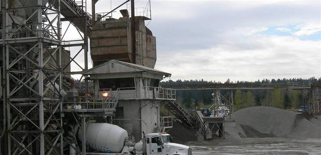 معامل الاسمنت نحو الاقفال.