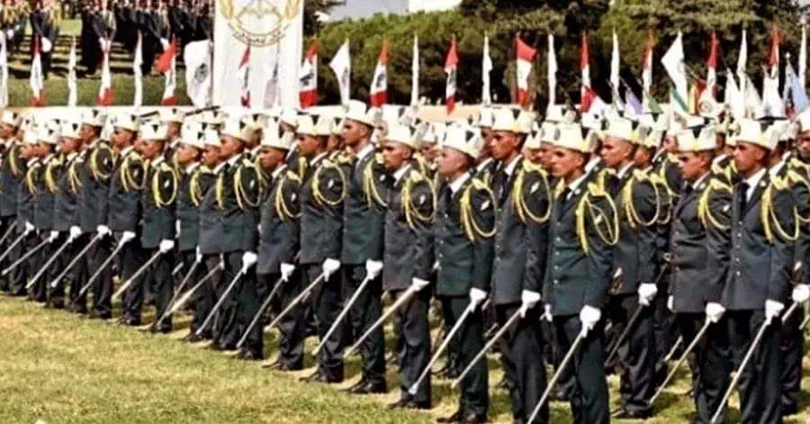 وزير الدفاع وقّع مراسيم ترقية الضباط..