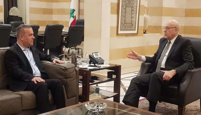 ميقاتي بحث مع فضل الله مسألة الاضرار المادية في القرى الحدودية