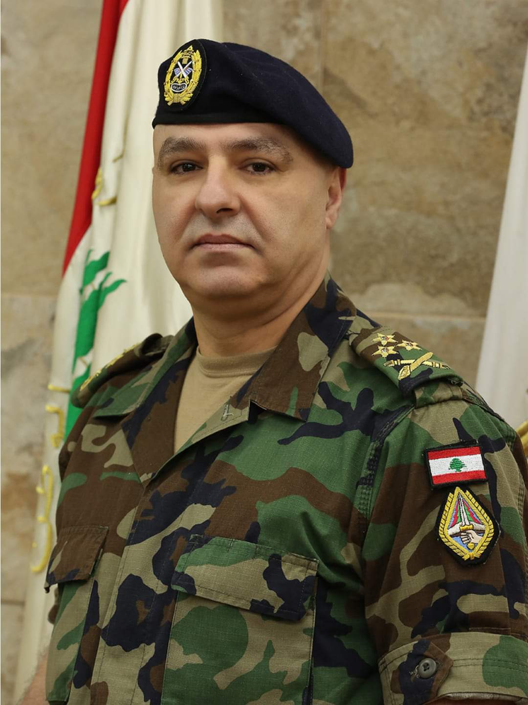 تطورات جديدة: ماذا تقرر بشأن التمديد لقائد الجيش؟