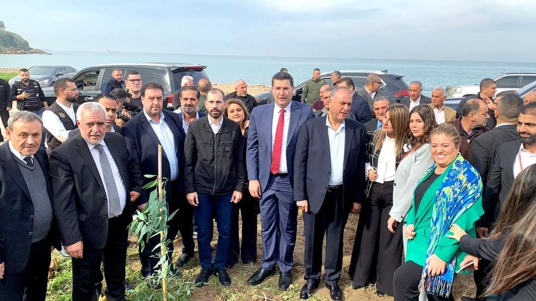 وزير الزراعة أطلق حملة تشجير المنية من قصر بلدية  ديرعمار