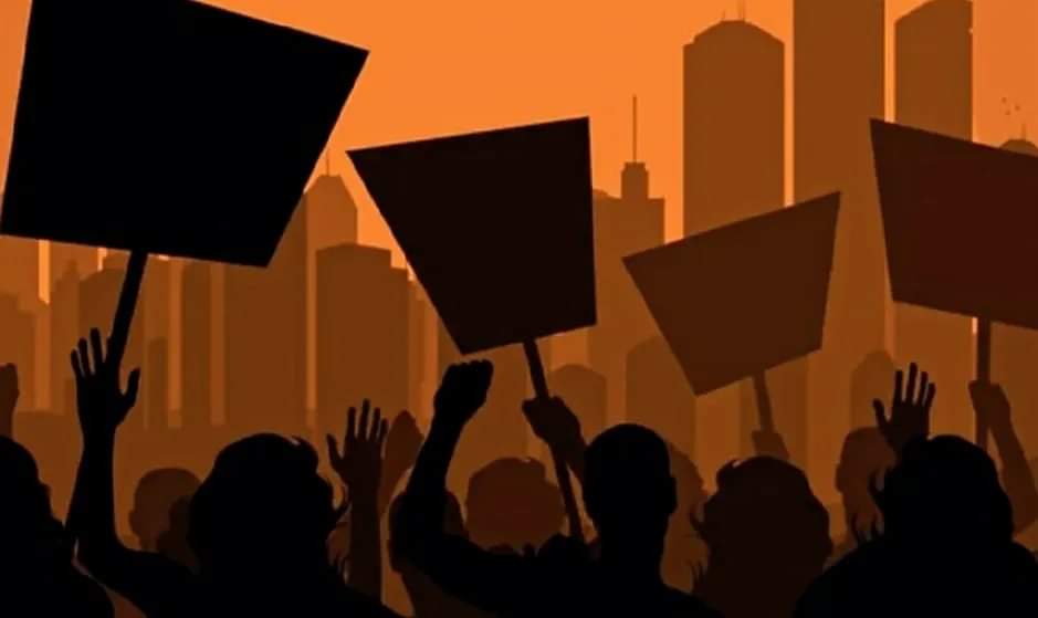 هؤلاء دعوا إلى الإعتصام غداً..