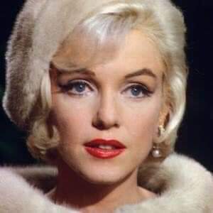 10 نساء لم يخلق كجمالهن بعد من بينهم النجمة هيفاء وهبي