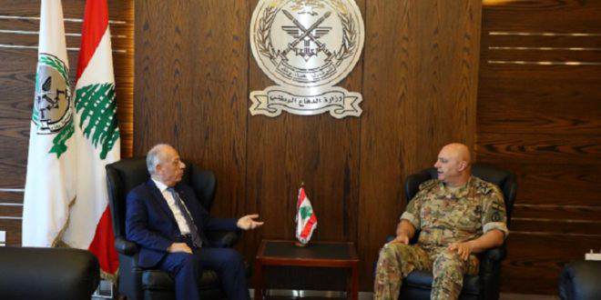 تباينات” بين وزير الدفاع وقائد الجيش حول تعيينات المحكمة العسكرية