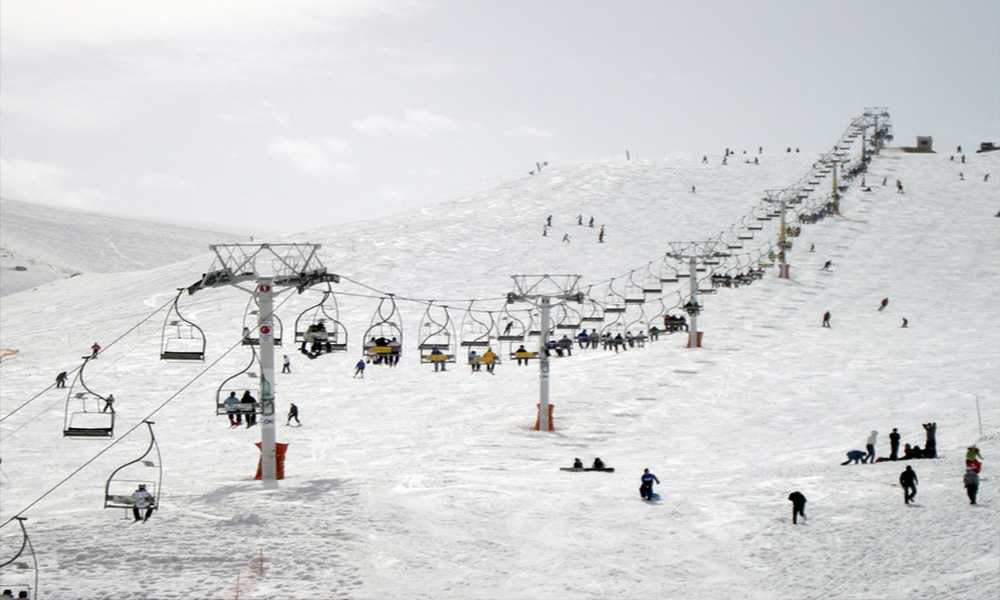 استفزاز في كفردبيان... دراجات نارية تقتحم طرق المنتجعات وقوى الأمن تتحرّك