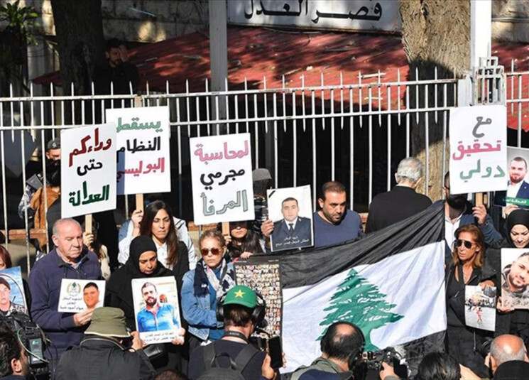 إشكال خلال وقفة ينفّذها أهالي ضحايا انفجار مرفأ بيروت أمام قصر العدل ونون أعلن تجمّعهم كلّ ثلثاء