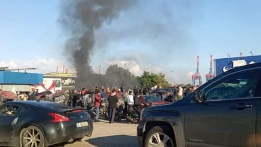 العسكريون المتقاعدون يصعدون زحمة سير خانقة بسبب التجمع ...