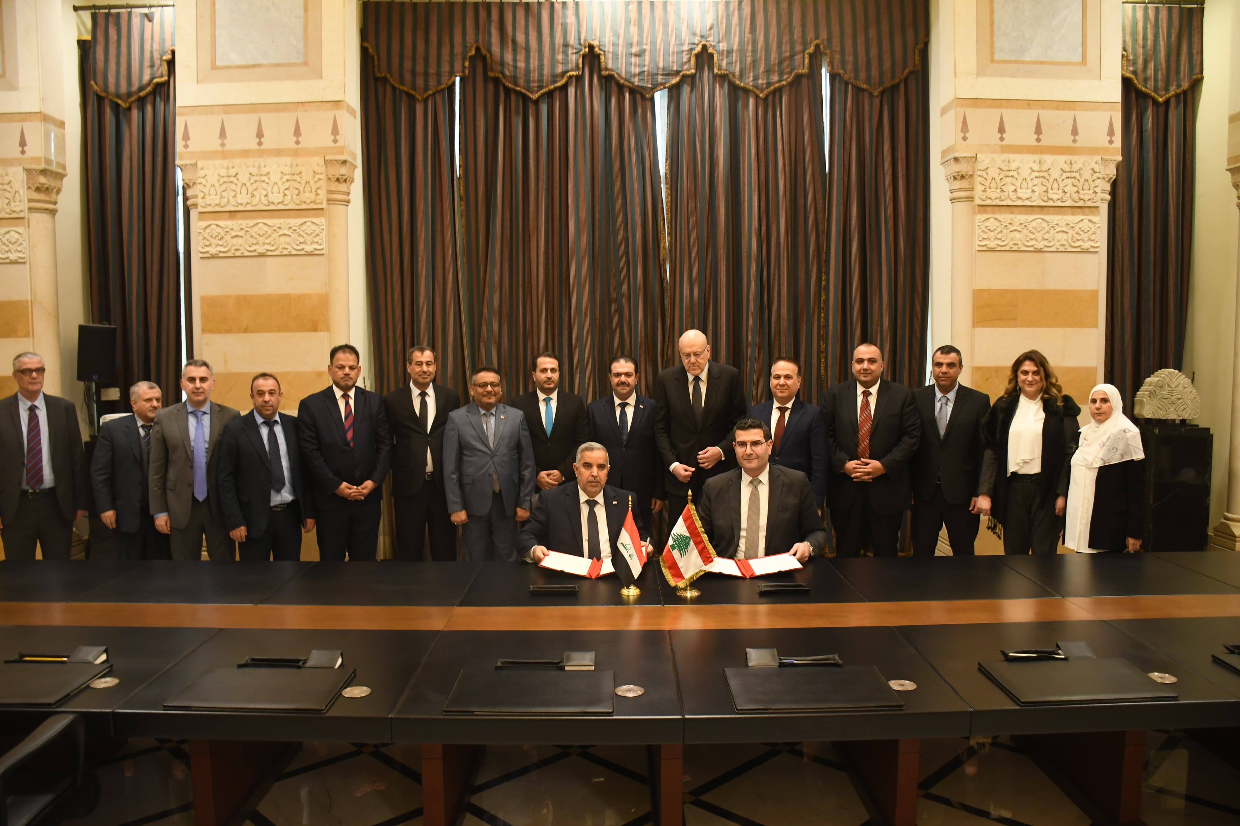 إستقبل رئيس الحكومة نجيب ميقاتي وزير الزراعة العراقي عباس جبر العلي المالكي ووزير الزراعة عباس الحاج حسن في السرايا