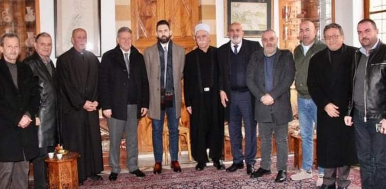 النائب جنبلاط التقى رئيس الأركان ووفودا في المختارة