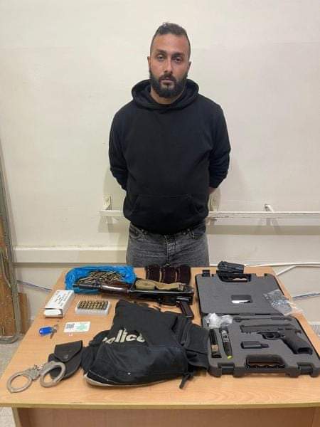 بكمينٍ محكم، شعبة المعلومات توقف الرأس المدبّر لعصابة سلب بقوّة السّلاح وانتحال صفة أمنية. هل وقعتم ضحيّة أعماله