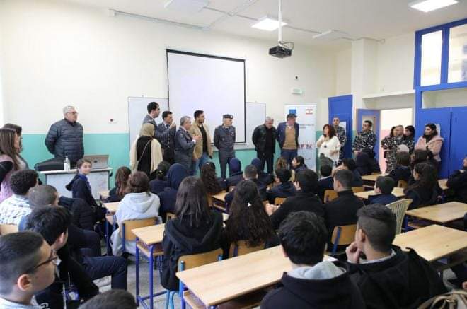 قوى_الأمن افتتحت نشاطاتها التّوعوية في المدارس الرسميّة بإقامة نشاط حول الجرائم المعلوماتية والسّلامة المروريّة في مدرسة كفرشيما المتوسطة المختلطة