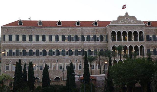 عُطل رسمية جديدة وإقفالٌ عام في لبنان: إليكم المواعيد.