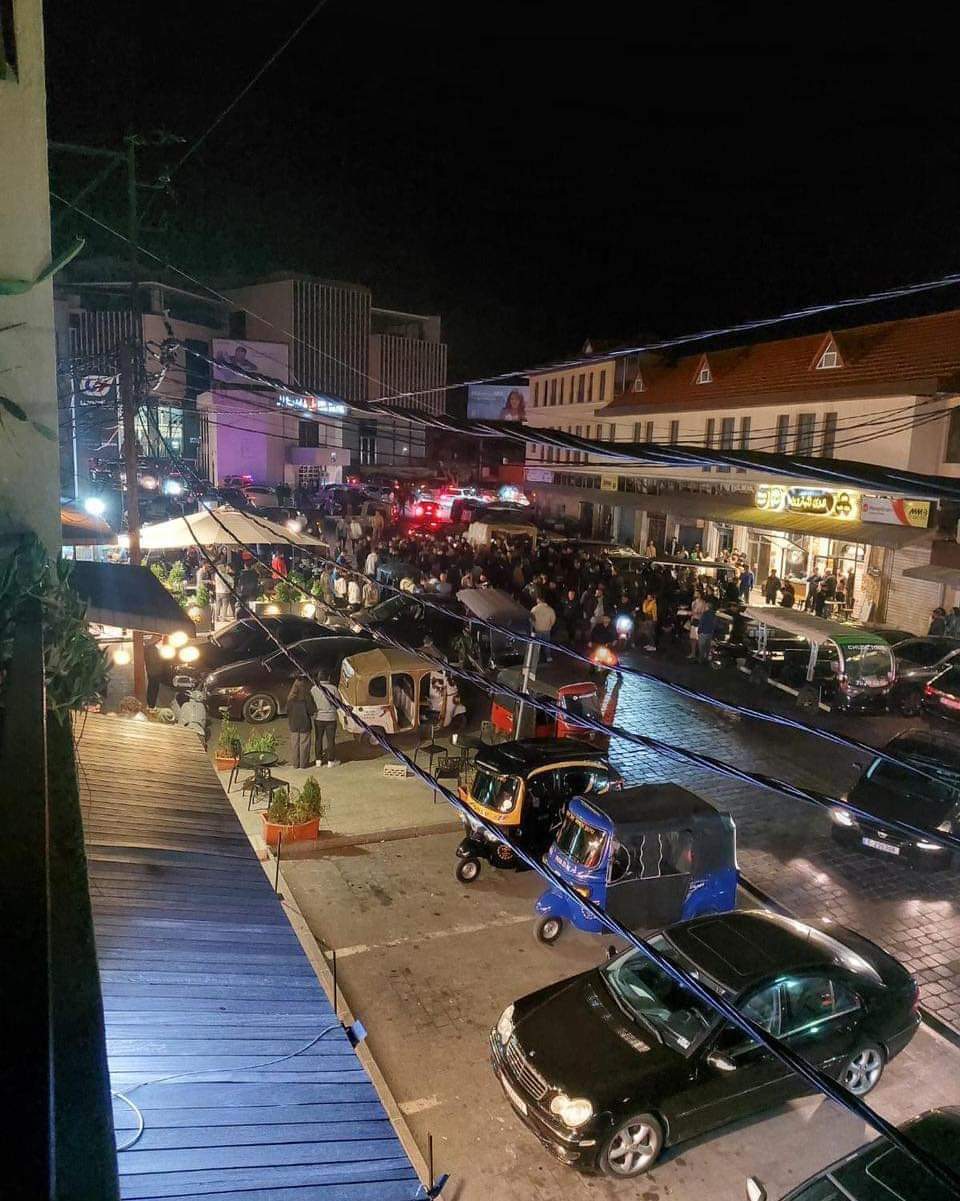 اشكال كبير عراك وتضارب بالايدي في البترون