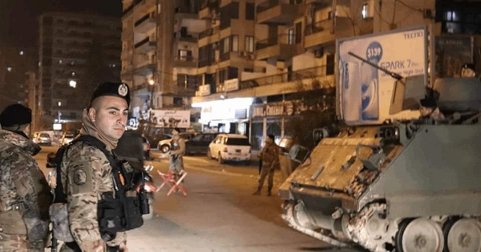 قام بأكثر من 400 عملية سلب وسرقة بالقوة ... الجيش أوقفه في صبرا