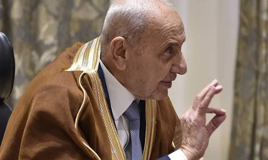 برّي: المنطقة على حافة الحرب