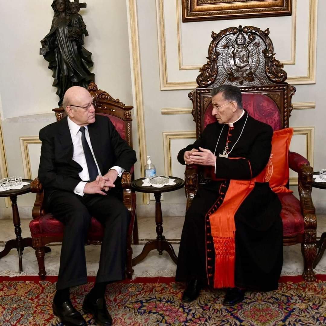 إستقبل البطريرك الماروني الكاردينال مار بشارة بطرس الراعي رئيس الحكومة نجيب ميقاتي قبل ظهر اليوم في بكركي