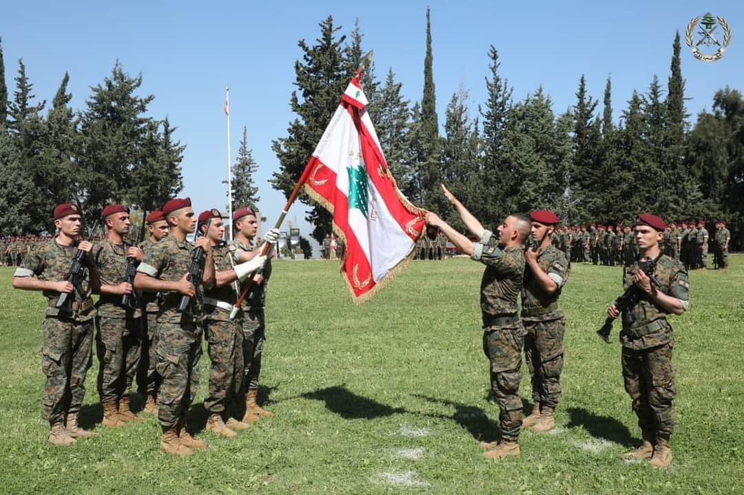 حفل تقديم مجندين ممدّدة خدماتهم إلى العلم