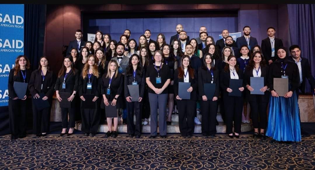 انجازات 87 طالبا جامعيا وخريجا في احتفال برنامج   دعم المجتمع المحلي الممول من ال USAID