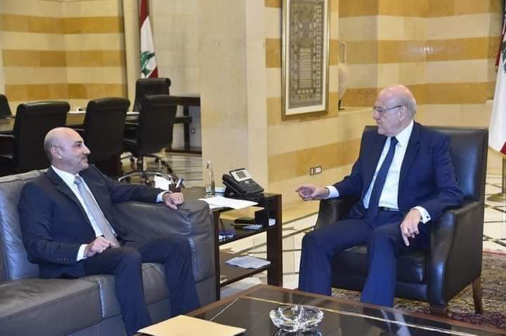 إجتمع رئيس الحكومة نجيب ميقاتي مع وزير الداخلية