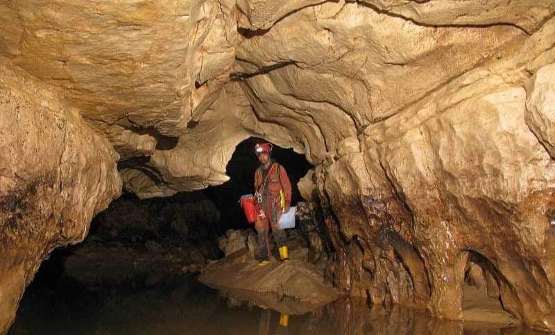 معلمٌ جديد في لبنان يتفوَّق على مغارة جعيتا!