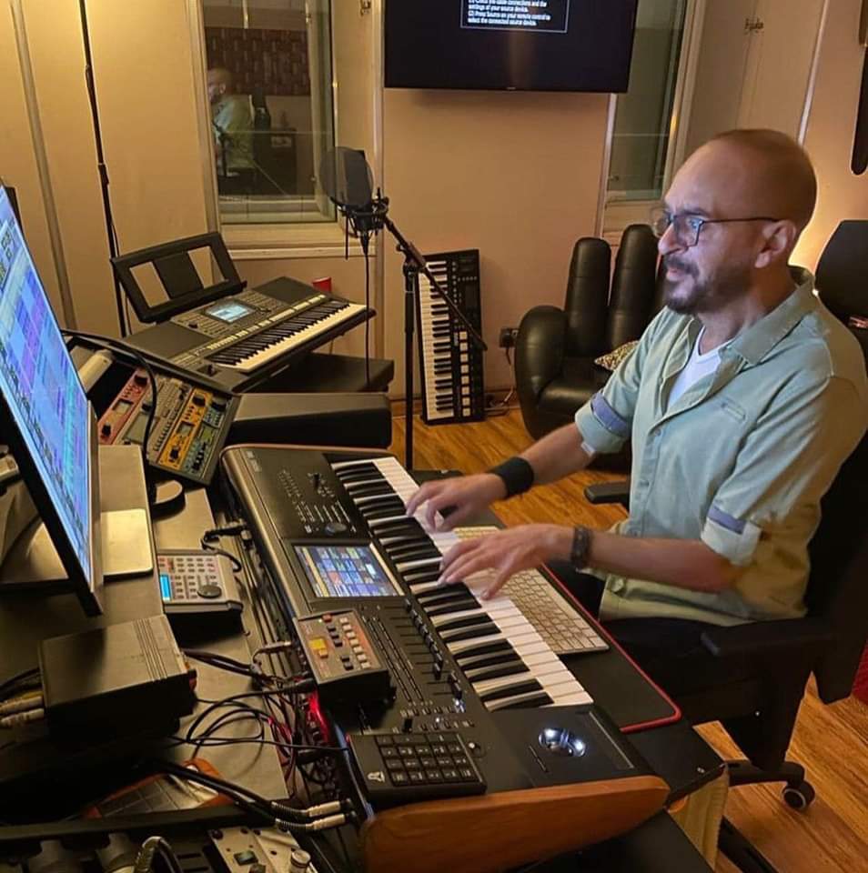 وفاة الموزع الموسيقى عمرو عبد العزيز بعد صراع مع السرطان .. رحل عن عالمنا الموزع الموسيقي عمرو عبد العزيز بعد صراع طويل مع المرض .