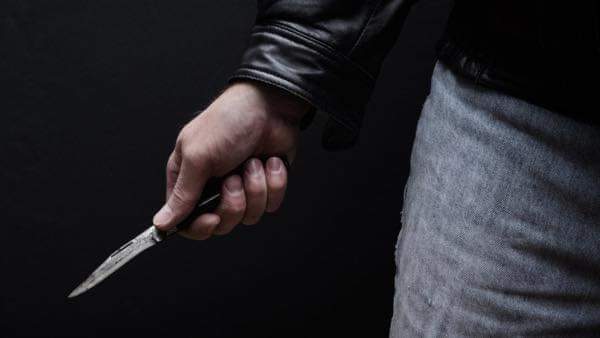 في الراهبات طعنات سكاكين و كسور في الحنك اشكال فوري