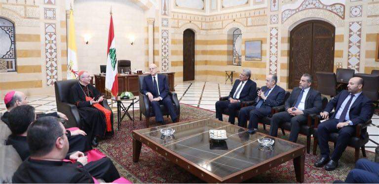 اجتماعٌ موسع بين ميقاتي وأمين سر الفاتيكان في السرايا