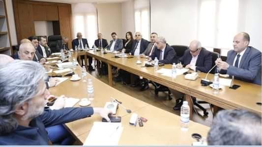 لجنة الأشغال بحثت في موضوع قانون البناء