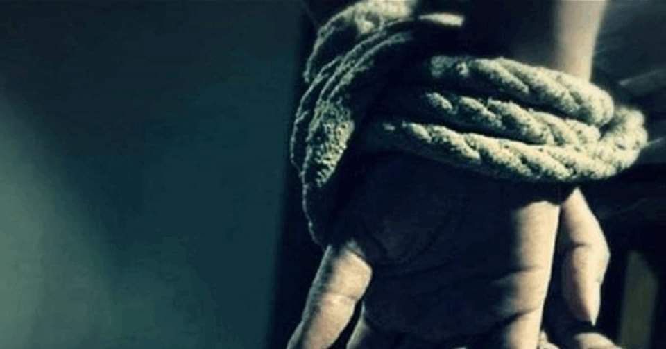 فصيلة زقاق البلاط تحرّر طفلًا حجزه والده في مرآب في شارع كليمنصو، وتعيده إلى والدته