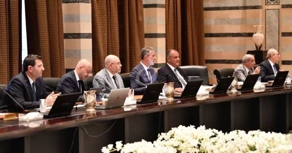 *lرئيس الحكومة نجيب ميقاتي في جلسة مجلس الوزراء المخصصة لبحث موازنة العام