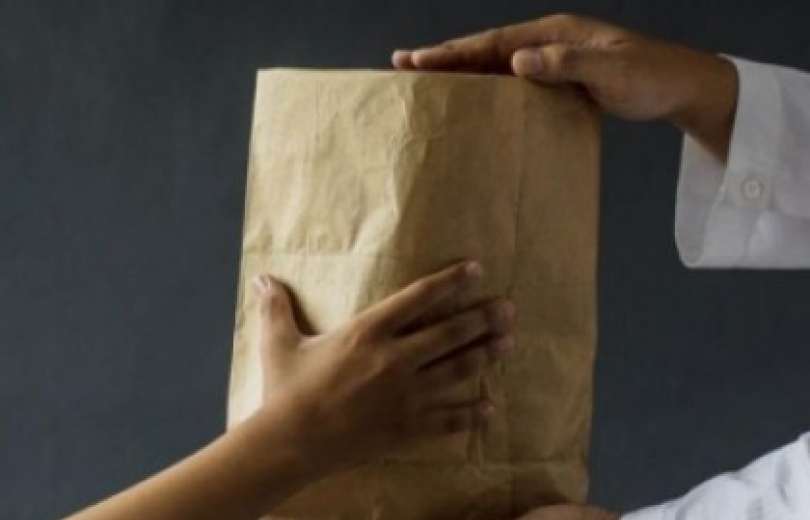 إحذروا هؤلاء… وتأكدوا من هويتهم!