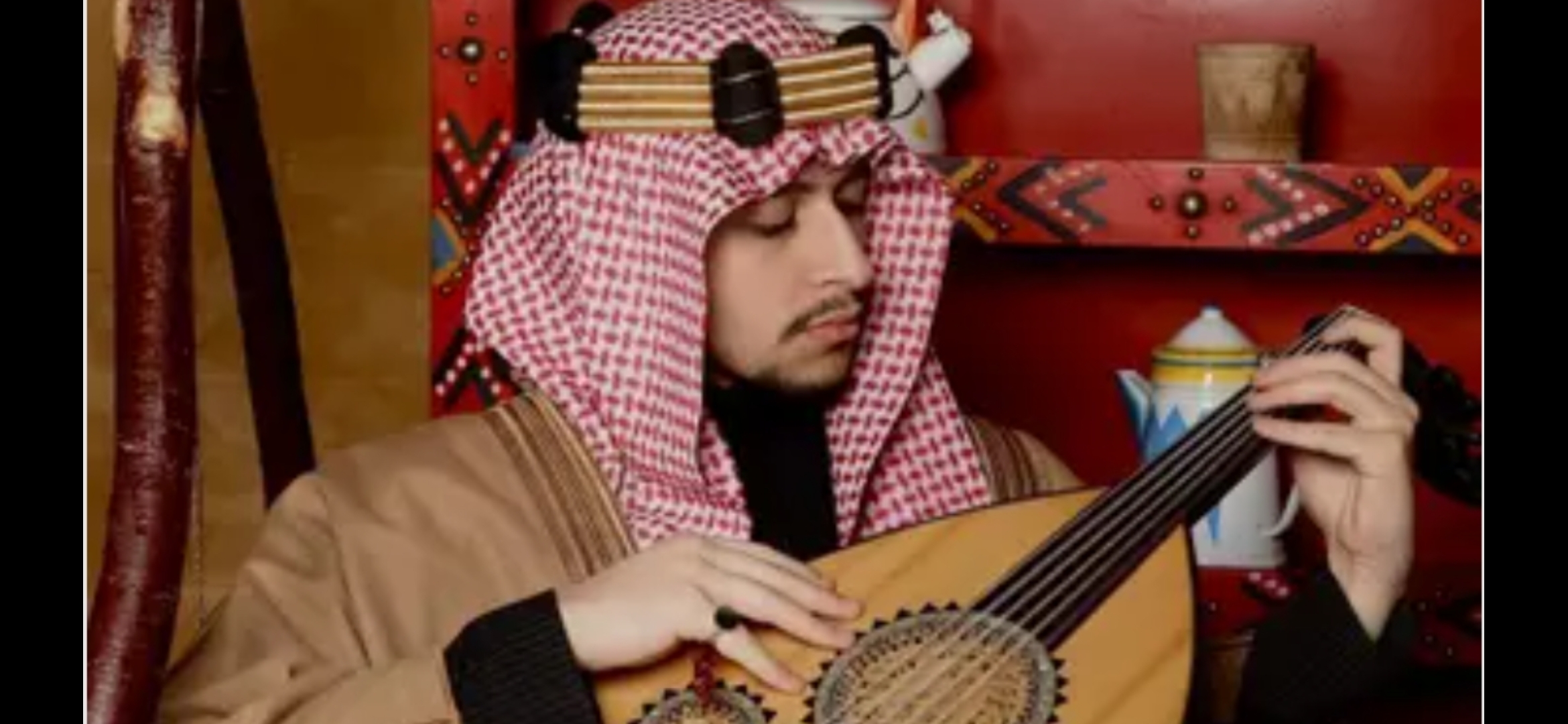 الفنان راكان آل ساعد: من شغف الطفولة إلى قمة الإبداع الموسيقي