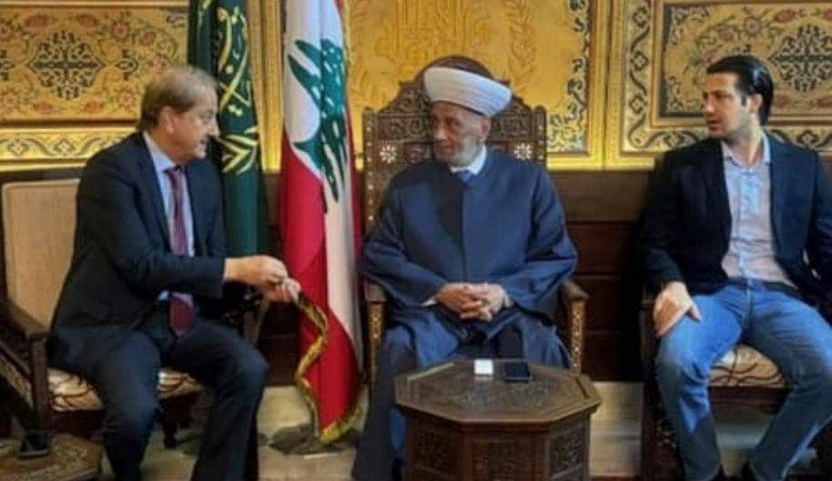 دريان عرض مع زواره للتطوّرات