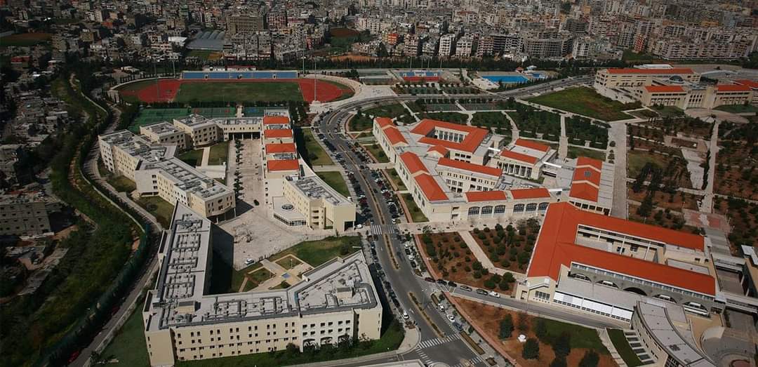 “الجامعة اللبنانية”.. إرادة التعليم لا تنكسر رغم القصف والنزوح