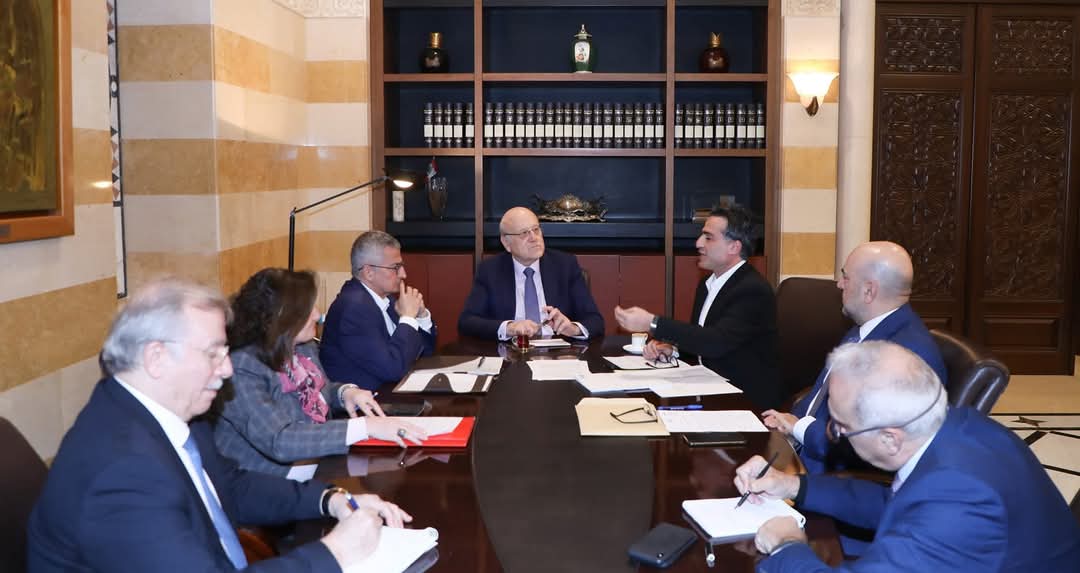 الاجتماعات في السرايا