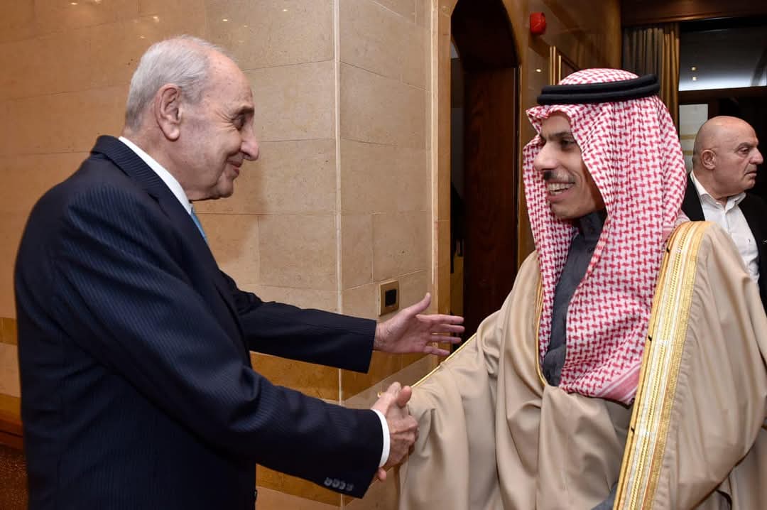 الرئيس بري عرض الأوضاع والمستجدات السياسية في لبنان