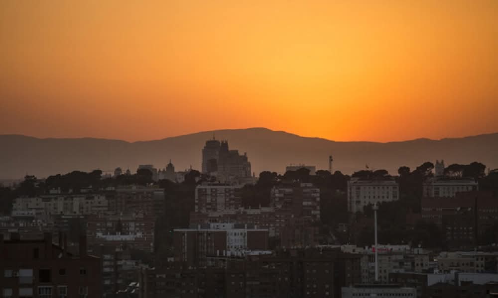 الطقس غير مستقر.. أمطار موحلة وضباب ورياح!