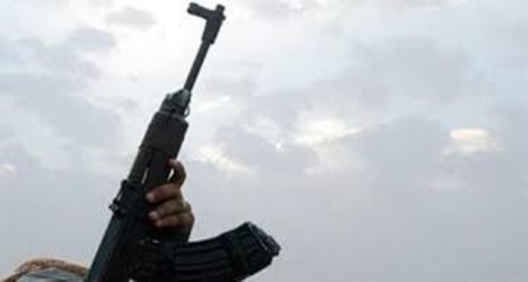 مسلحون اعترضوا سيارة تابعة لفصيلة درك بلدة مشمش اثناء قيامها بنقل موقوف واقتادوه بقوة السلاح الى جهة مجهولة