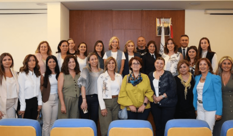 لقاء لـ"الهيئة الوطنية لشؤون المرأة اللبنانية" مع ضباط الارتكاز الجندري وموظفين في الوزارات والإدارات العامة