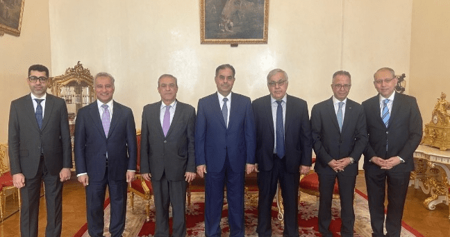 الخارجية الروسية كرمت بو نصار وقلدته وسام الصداقة من الدرجة الأولى من بوتين