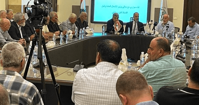 لقاء بلدي موسع مع وزير الأشغال بدعوة من جمعيتي "إرشاد" و"العمل البلدي