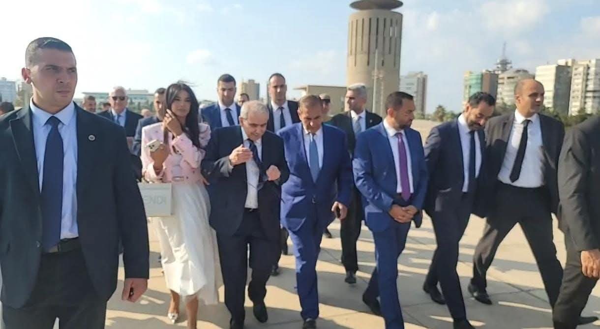 وصول رسمي إلى معرض رشيد كرامي الدولي وصل رئيس الحكومة اللبنانية نواف سلام، يرافقه وزير الأشغال العامة والنقل فايز رسامني، ووزير الاقتصاد الدكتور عامر البساط، إلى معرض رشيد كرامي الدولي في طرابلس، للمشاركة في جولة رسمية داخل أرجاء المعرض.