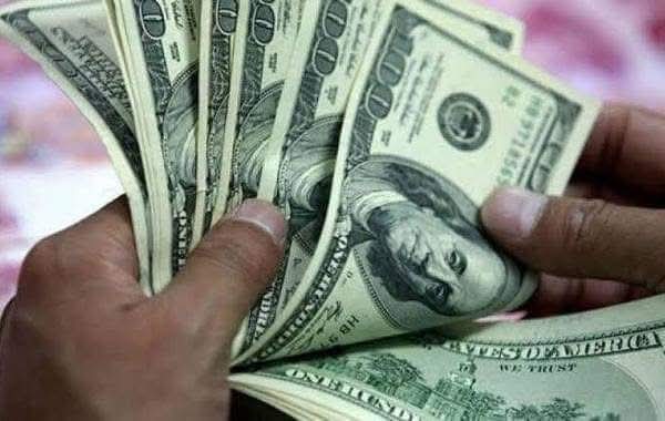 بعد ضبط دولارات مزيفة