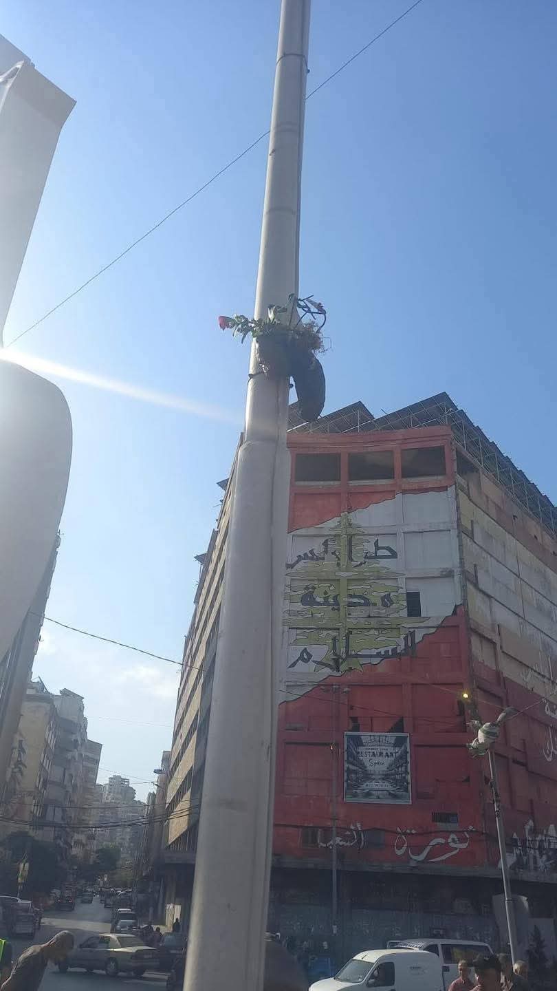 عمّال بلدية طرابلس يعتصمون بعد وفاة زميلهم صعقًا بالكهرباء ويطالبون بالمحاسبة