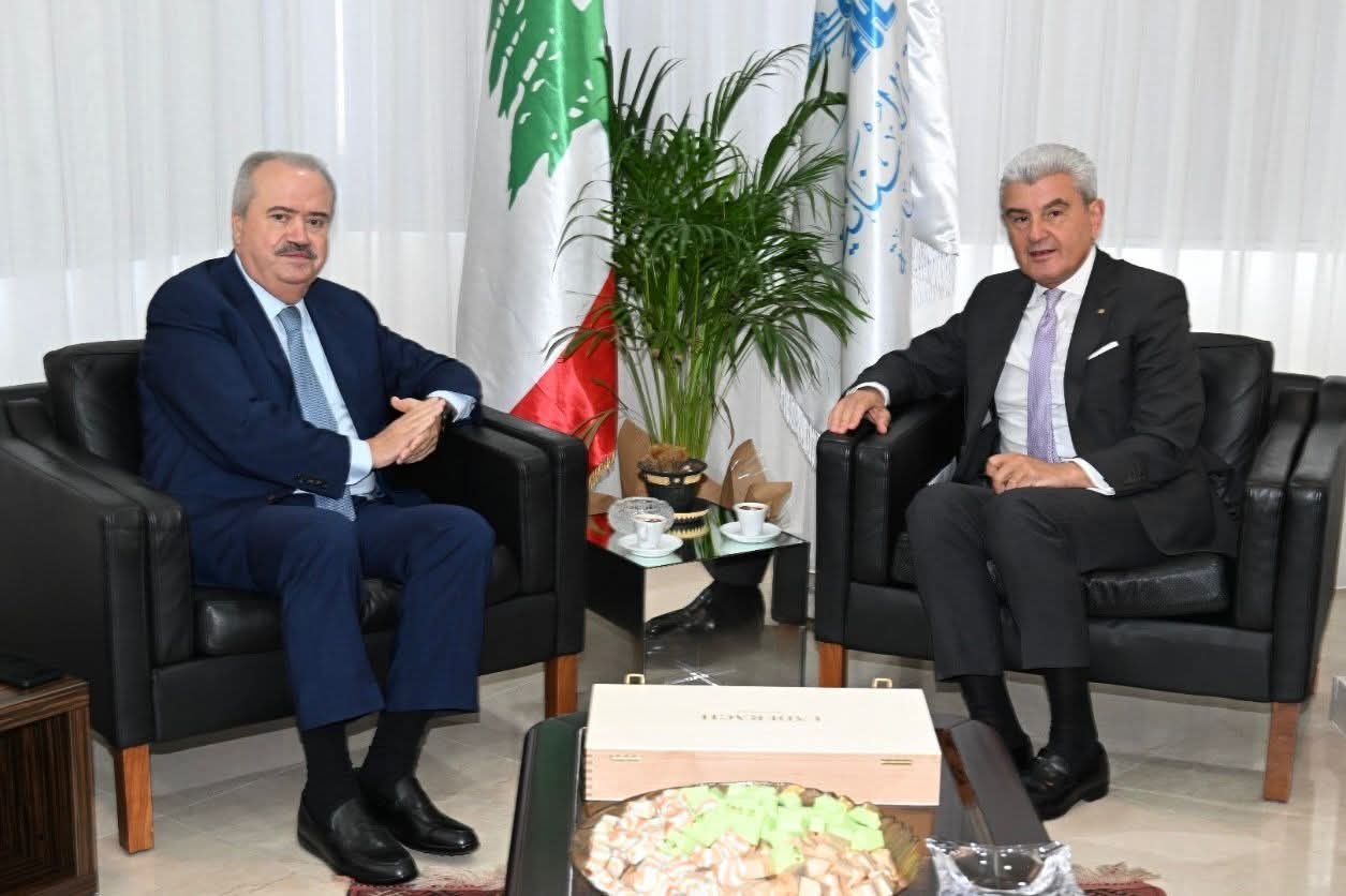 عيسى الخوري وجابر: تأليف لجنة مشتركة بين وزارتي الصناعة والمالية لمتابعة القضايا الصناعية