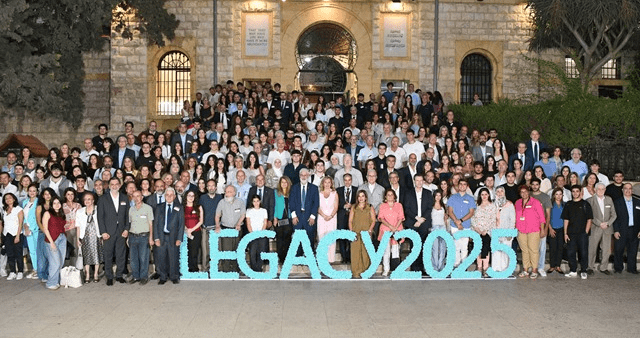 الجامعة الأميركية إحتفلت بالأجيال الجديدة وكرمتها في احتفال الميراث الجامعي 2025