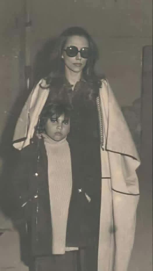 ما زالت تحتفظ بالعباءة العراقية